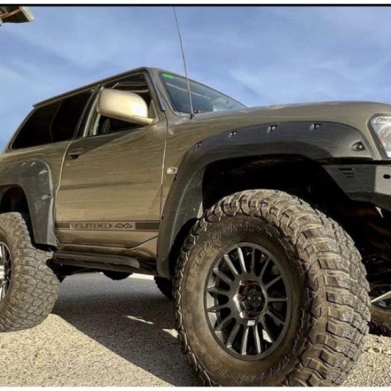 Picture of Nissan Patrol Y61 Series 4 05-23, 2DR, Fender Flares