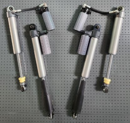 Picture of High Performance Shocks, Jeep Wrangler JK 07-17, 1.5-3.5"""", 2.5, Compression & Rebound Adjustable, Stage 4