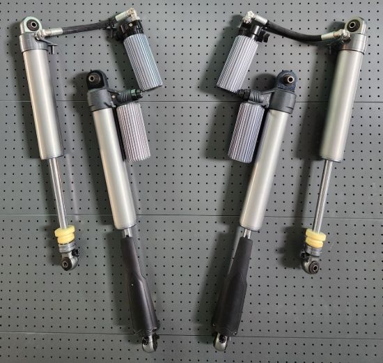 Picture of High Performance Shocks, Jeep Wrangler JL 18-26, 1.5-3.5"""", 2.5, Compression & Rebound Adjustable, Stage 4