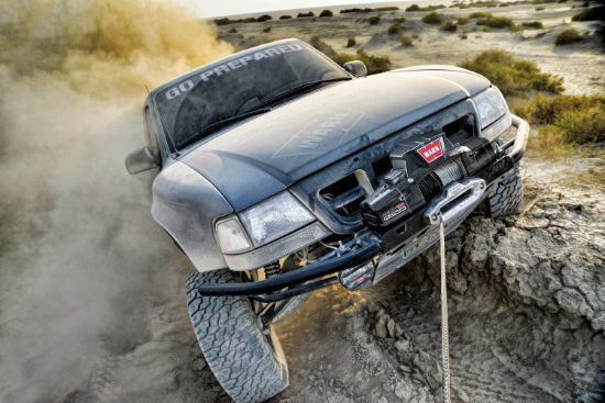 Picture of ZEON 10-S Platinum - 10,000 lbs Winch With Synthetic Rope, 12V, Premium